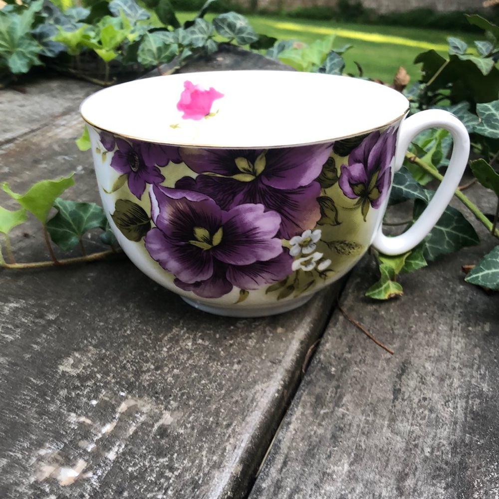 ❤️ Host pick! Grace’s  Teaware floral mug